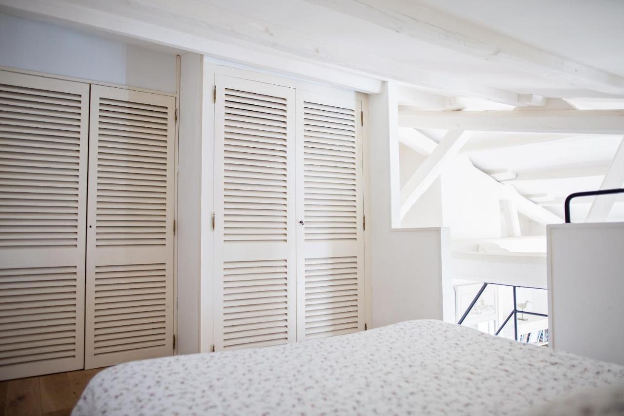 Apartamento XVIII Century Gem With Magnificent Views Of The Harbour With A Private Garage Saint-Martin-de-Ré Exterior foto